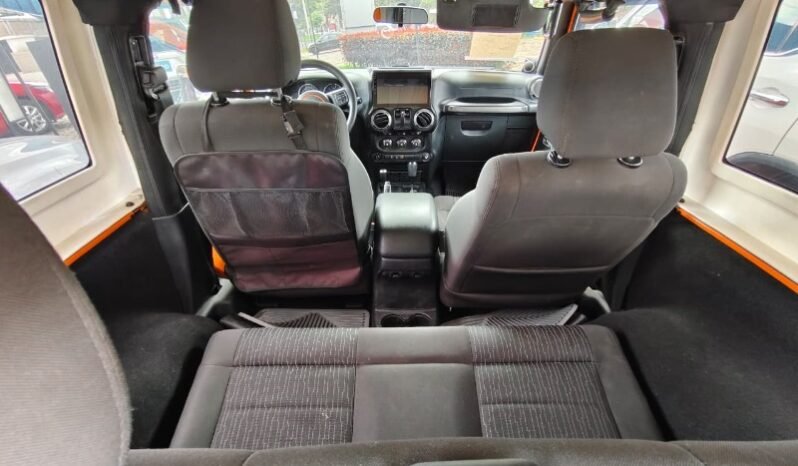 
Jeep wrangler sport full									