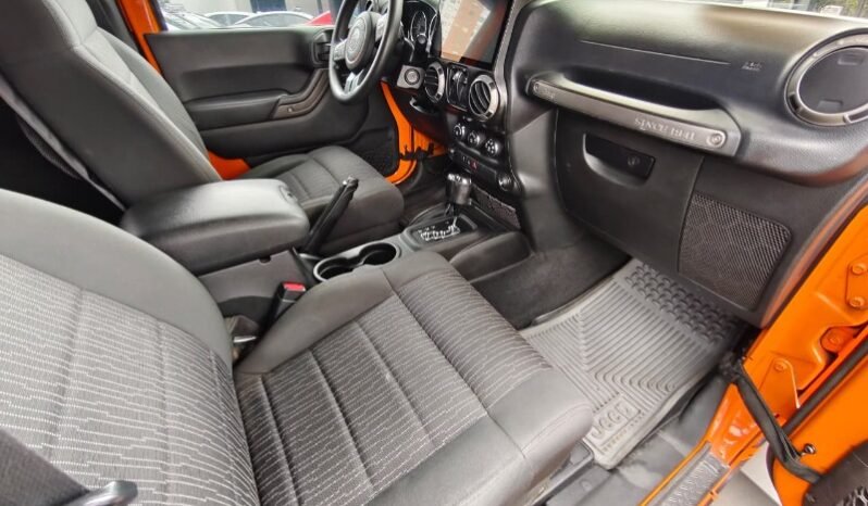 
Jeep wrangler sport full									