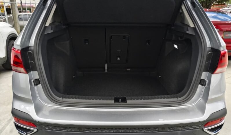 
Volkswagen Taos Highline full									