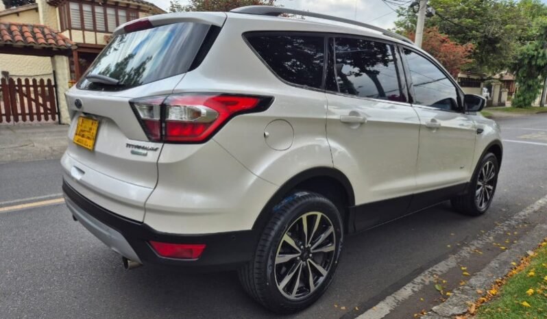 
Ford escape titanium 4×4 full									