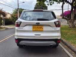 
Ford escape titanium 4×4 full									