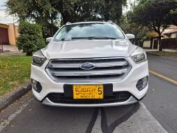 
Ford escape titanium 4×4 full									