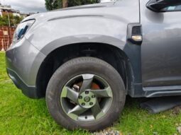 
Renault Duster zen full									