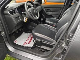 
Renault Duster zen full									