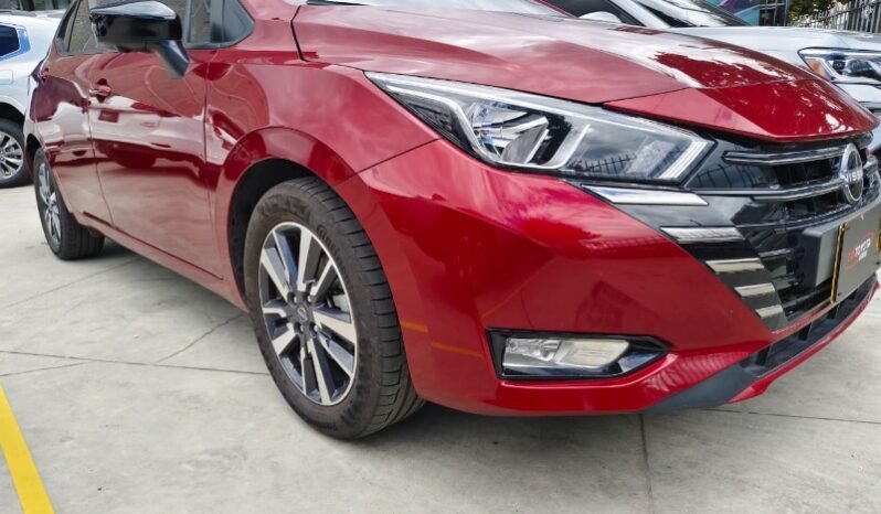 
Nissan Versa SR full									