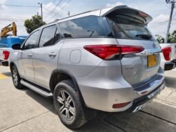 Toyota Fortuner 2.4 Sr