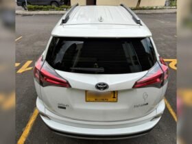 Toyota RAV 4 2.0 STREET