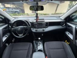 
Toyota RAV 4 2.0 STREET full									