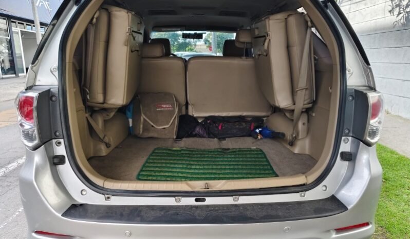 
Toyota FORTUNER 2.7 SRV 5 full									