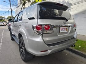 Toyota FORTUNER 2.7 SRV 5