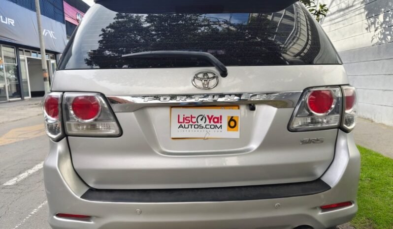 
Toyota FORTUNER 2.7 SRV 5 full									