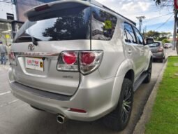 Toyota FORTUNER 2.7 SRV 5