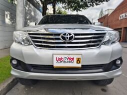 Toyota FORTUNER 2.7 SRV 5