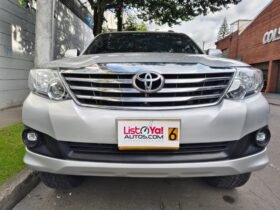Toyota FORTUNER 2.7 SRV 5