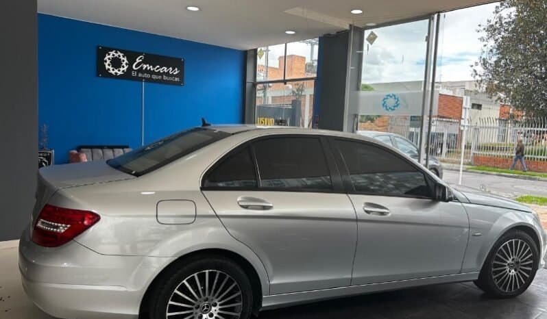 
Mercedes-Benz C 180 2012 lleno									