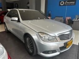 
Mercedes-Benz C 180 2012 lleno									