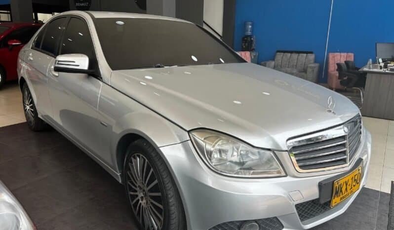 
Mercedes-Benz C 180 2012 lleno									