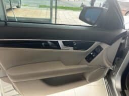 
Mercedes-Benz C 180 2012 lleno									