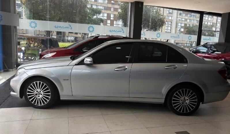 
Mercedes-Benz C 180 2012 lleno									