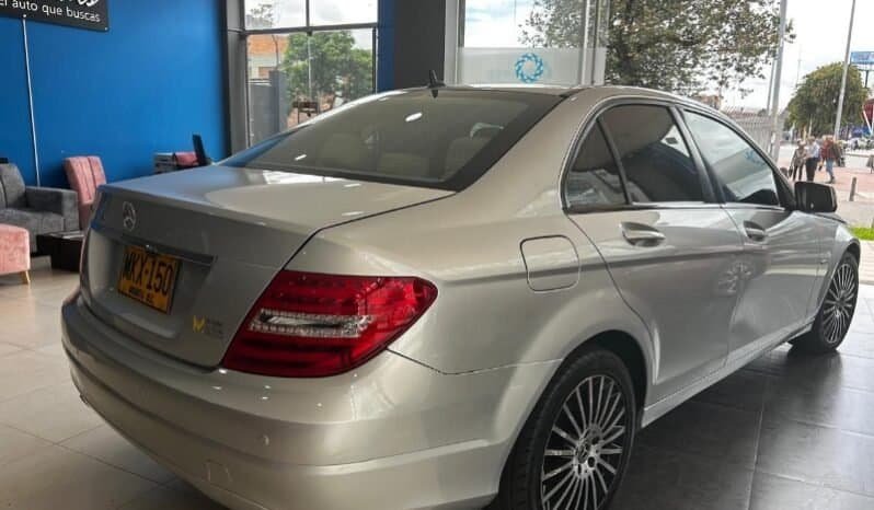 
Mercedes-Benz C 180 2012 lleno									