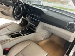 
Mercedes-Benz C 180 2012 lleno									