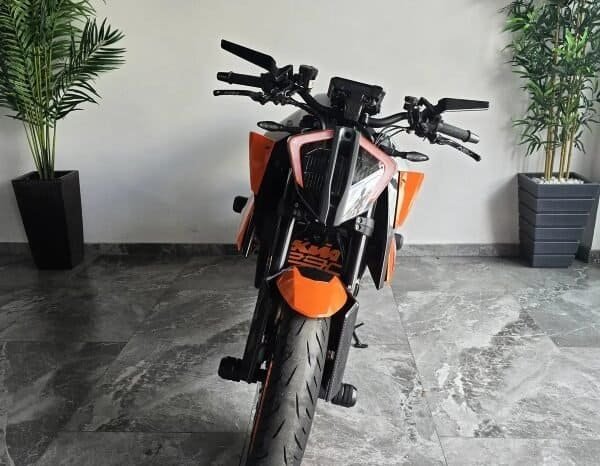 
KTM 1290 Superduke R 2022 lleno									