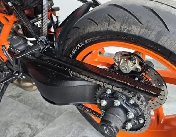 
KTM 1290 Superduke R 2022 lleno									