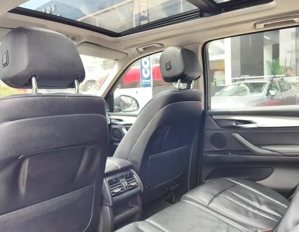 
BMW X5 4.4 Xdrive50i 2014 lleno									