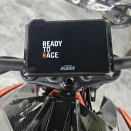
KTM 1290 Superduke R 2022 lleno									