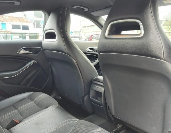 
Mercedes-Benz CLA 180 2017 lleno									