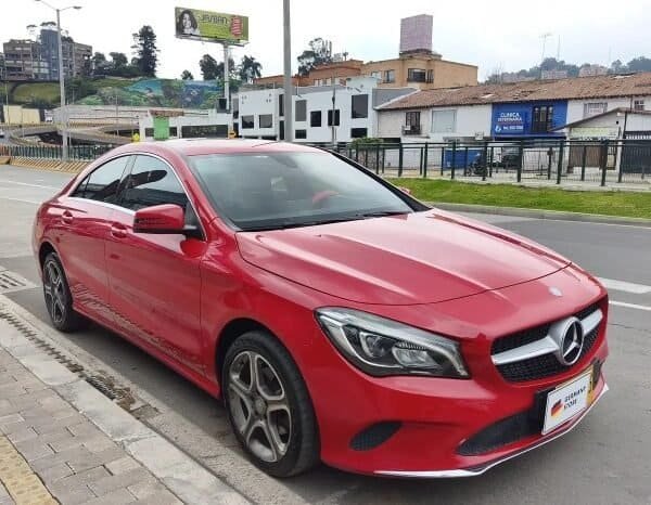 
Mercedes-Benz CLA 180 2017 lleno									