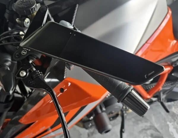 
KTM 1290 Superduke R 2022 lleno									