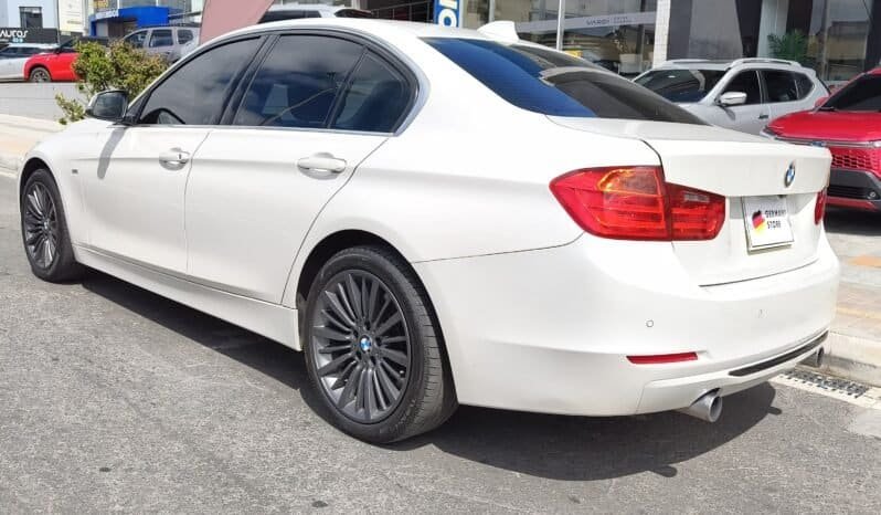 
BMW Serie 3 335i Luxury 2015 lleno									