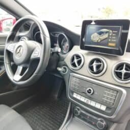 
Mercedes-Benz CLA 180 2017 lleno									