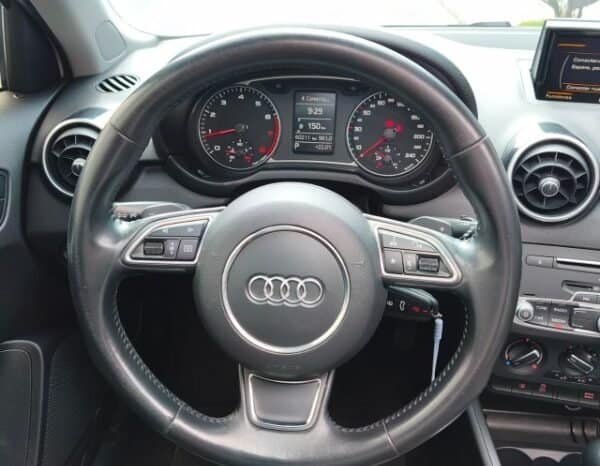 
Audi A1 1.4 Tfsi Ambition 2017 lleno									