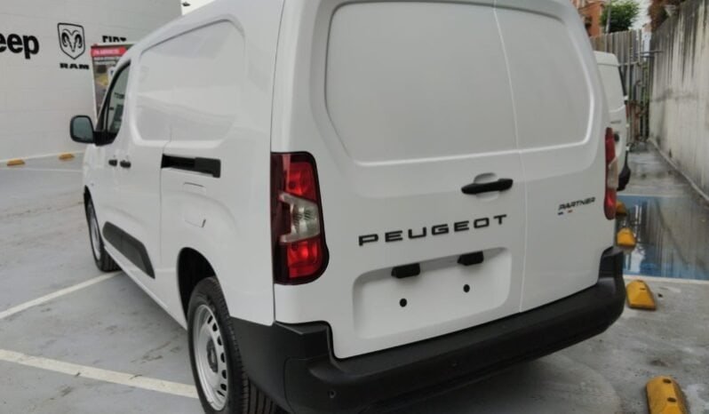 
Peugeot Partner 2027 lleno									