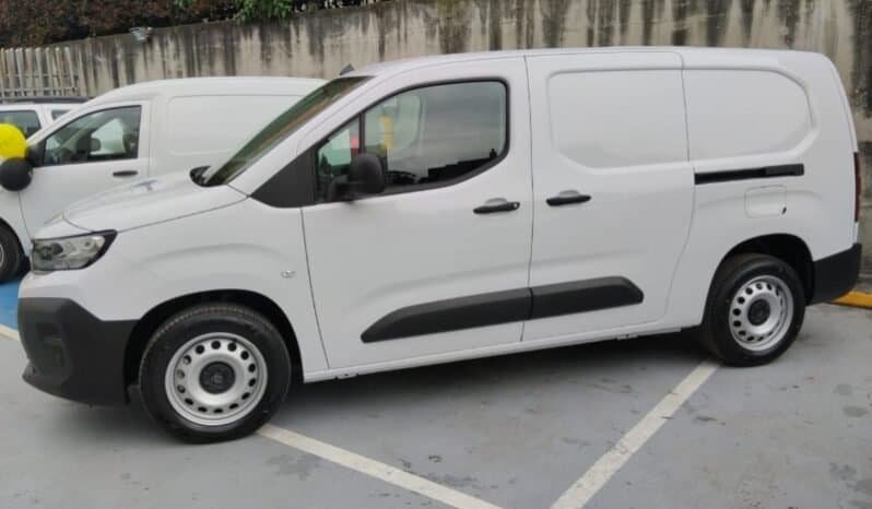 
Peugeot Partner 2027 lleno									