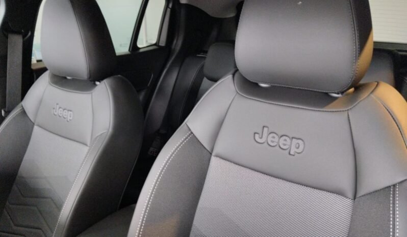 
Jeep AVENGER SUMMIT 2026 lleno									