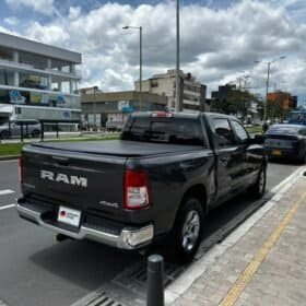 RAM 1500 BIG HORN DOBLE CABINA 2021