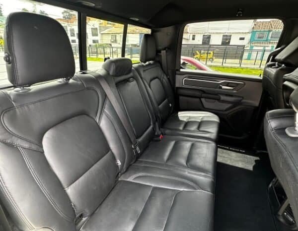 
RAM 1500 BIG HORN DOBLE CABINA 2021 lleno									