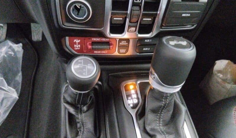 
Jeep Wrangler Rubicon Unlimited 2025 lleno									