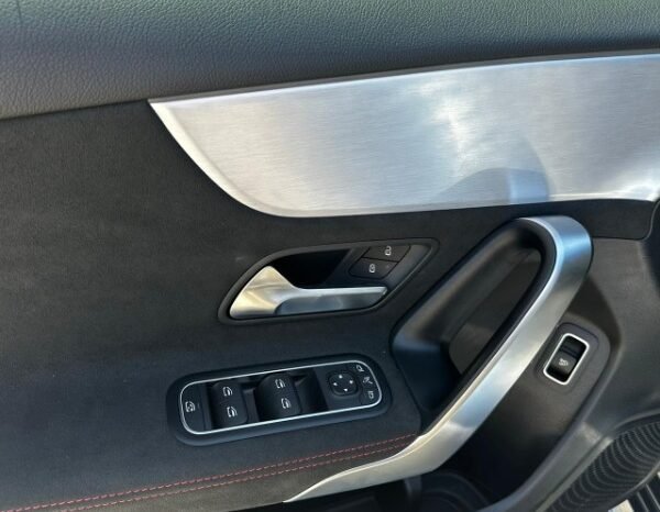 
Mercedes-Benz A 180 2022 lleno									