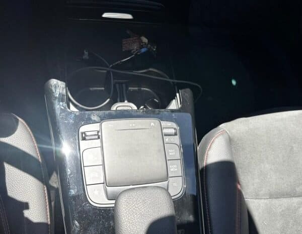 
Mercedes-Benz A 180 2022 lleno									