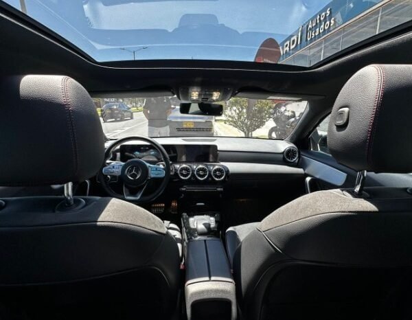 
Mercedes-Benz A 180 2022 lleno									