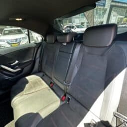 
Mercedes-Benz A 180 2022 lleno									