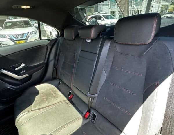 
Mercedes-Benz A 180 2022 lleno									