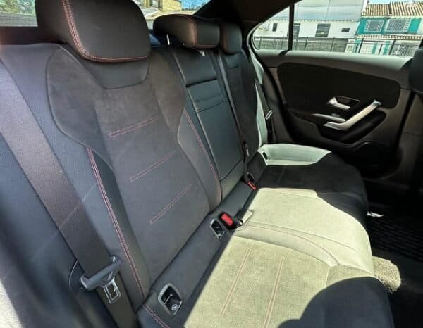 
Mercedes-Benz A 180 2022 lleno									