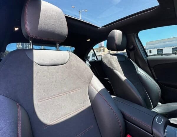 
Mercedes-Benz A 180 2022 lleno									