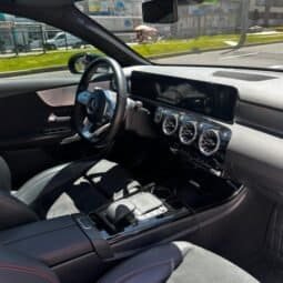 
Mercedes-Benz A 180 2022 lleno									