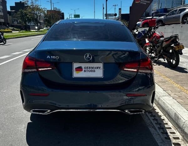 
Mercedes-Benz A 180 2022 lleno									